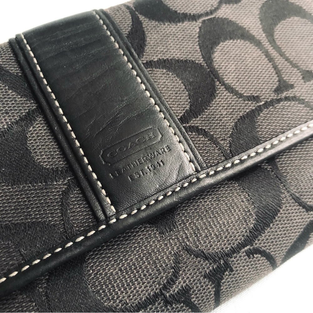 SOLD Black Signiture Coach Leatherware Wallet - Picture 2 of 7